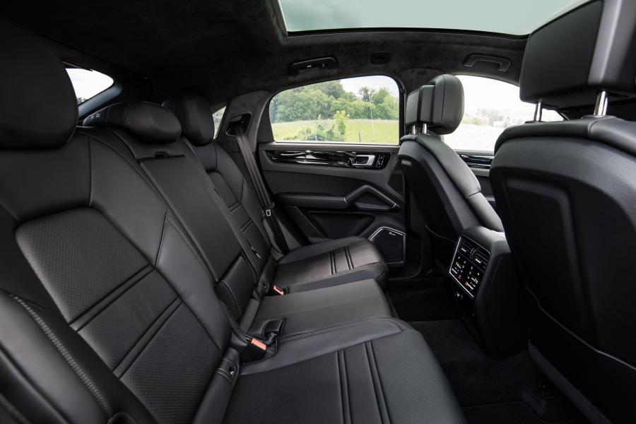 Интерьер Porsche Cayenne Coupe 2019 года  (WW) (фото 6 из 41)